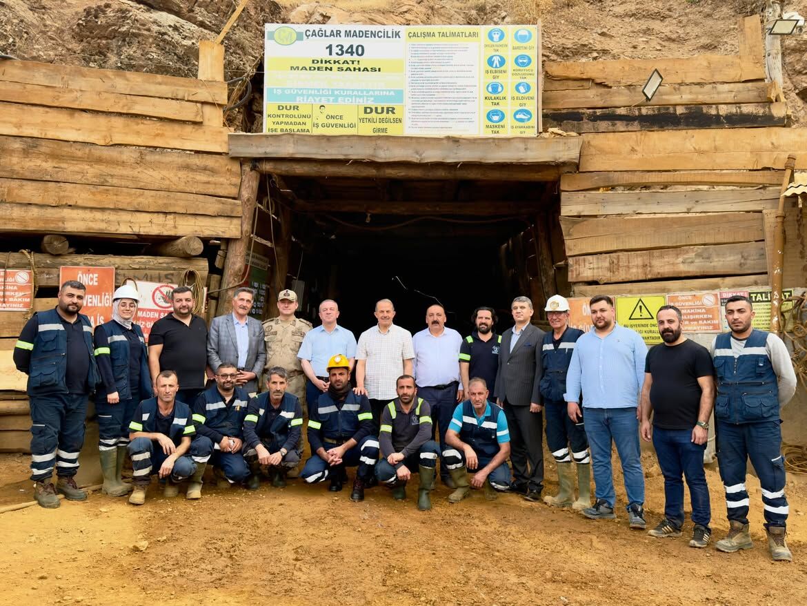 📍 Hakkâri Çağlar Madencilik Valimiz Sayın İbrahim Taşyapan, İl Jandarma Komutanımız Sayın Caf (4)