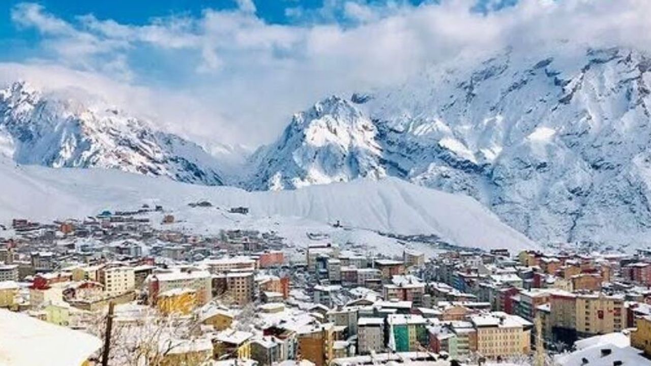 Hakkâri Derneklerinin Samimiyeti: Deklarasyon Mu, Eylem Mi?