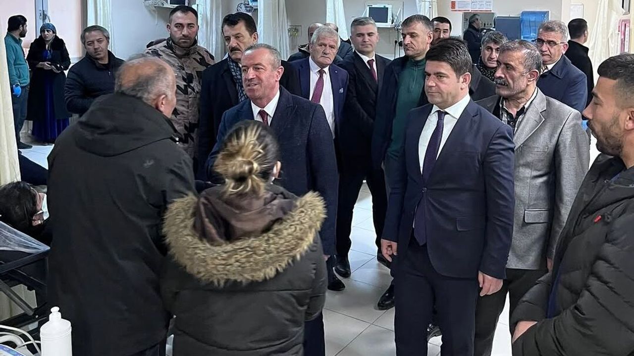 Hakkari’de Gıda Zehirlenmesi Şüphesi: Öğrenciler ve Ailelerine Ziyaret