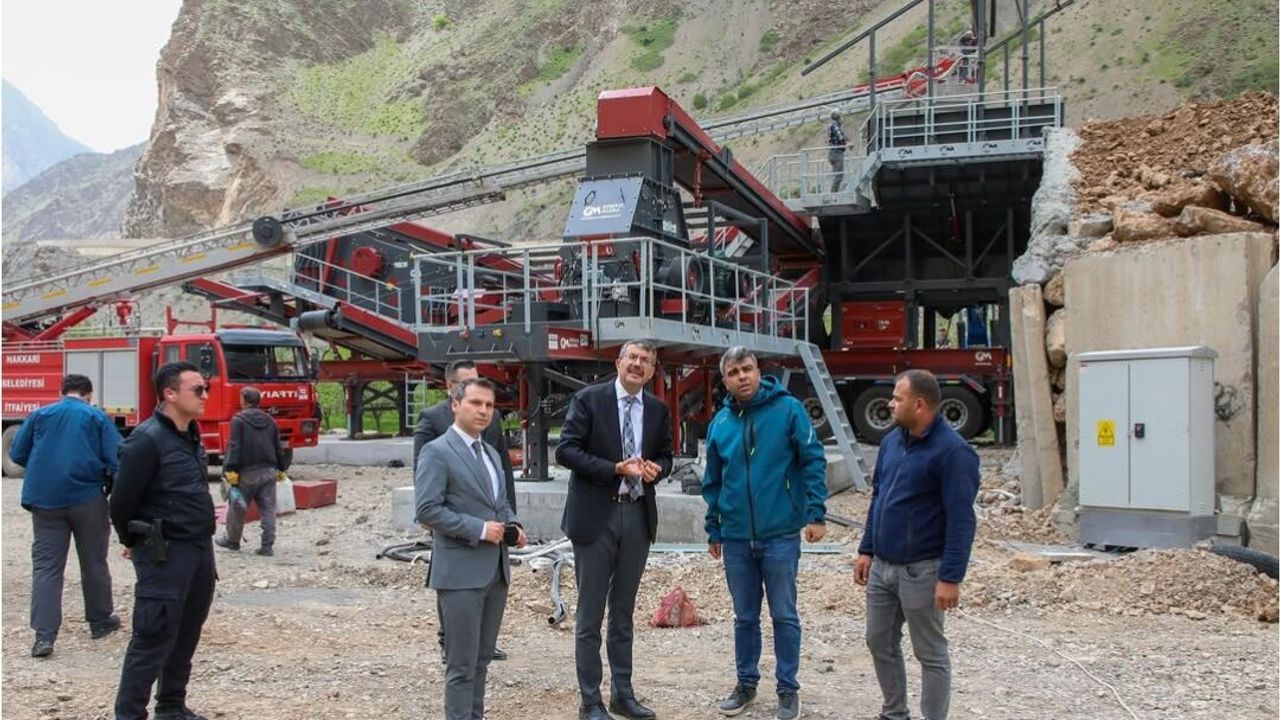 Vali Çelik’ten Ulaşım Hamlesi: Konkasör Tesisi Kuruluyor