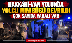 Hakkâri-Van Yolunda Yolcu Minibüsü Devrildi: Çok Sayıda Yaralı Var