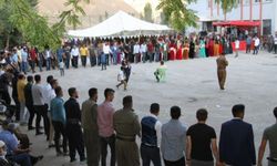 Hakkarililer Düğünler İçin Vali Ali Çelik’e Seslendi