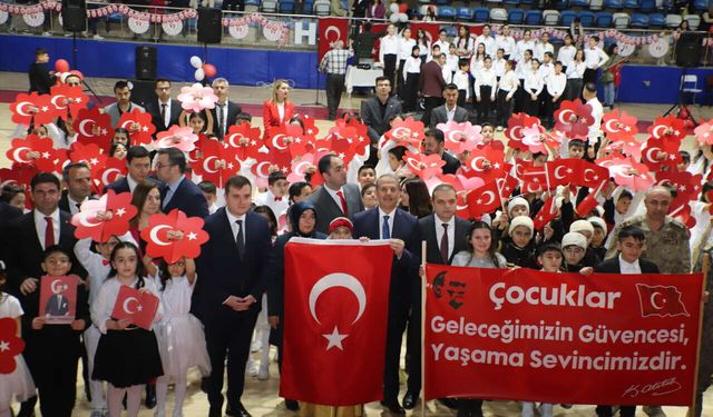 Hakkari'de 23 Nisan kutlandı