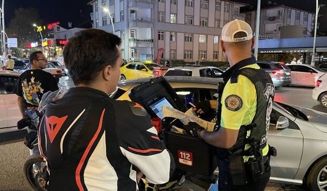 Sakarya'da 34 sürücüye yüksek ses ve egzoz cezası