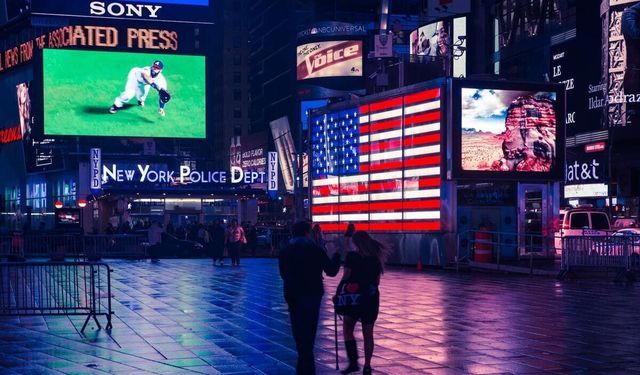 4 Ways To Tell If There Are Hidden Cameras In Your Airbnb