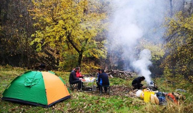 Hakkari'nin Sonbaharı ziyaretçilerini büyülüyor Metin KESKİN YAZDI