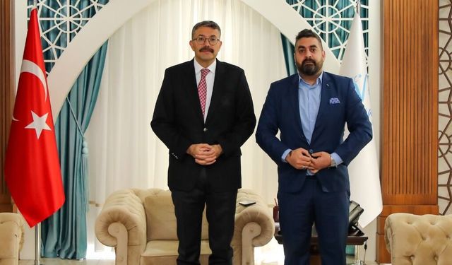 Adem Özel’den Vali Ali Çelik’e Ziyaret: Hakkari’nin Geleceği Konuşuldu