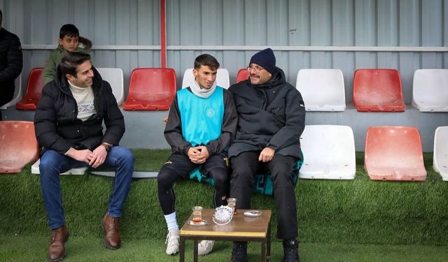 Vali Ali Çelik'ten Hakkari Zapspor'a Moral Ziyareti