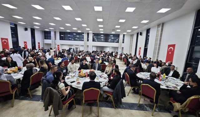 Vali Çelik’ten Hakkâri Eğitim Camiasına Gönül Sofrası