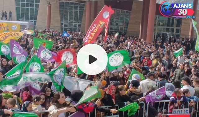 Hakkari’de Newroz Coşkusu: Binlerce Kişi Öcalan’ın Çağrısına Sahip Çıktı