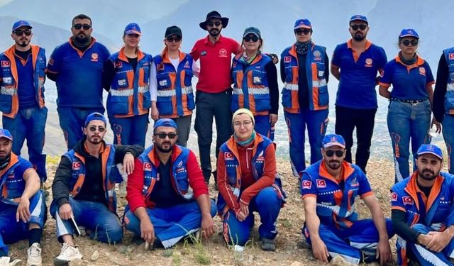 Hakkâri’de UMKE Temel Eğitimi Tamamlandı: 25 Sağlık Personeli Gönüllü Oldu