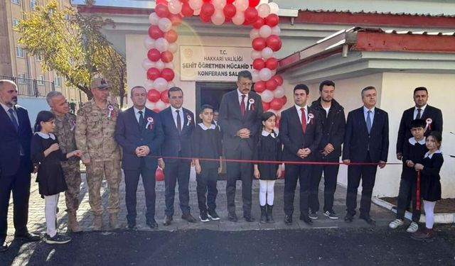 Konferans Salonuna Eğitimci Mücahid Tunç’un Adı Verildi