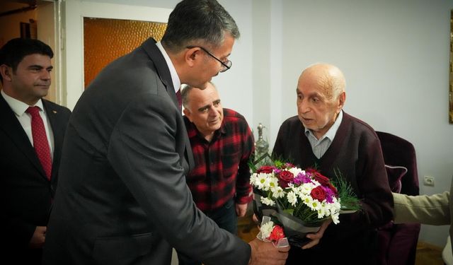 Emektar Öğretmene Vefa: Vali Çelik’ten Anlamlı Ziyaret