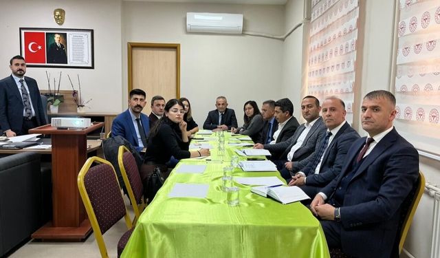 Hakkari Sağlıkta Yeni Dönem İçin Start Verdi: Dr. Hamdullah Kara Başkanlığında Kritik Toplantı!