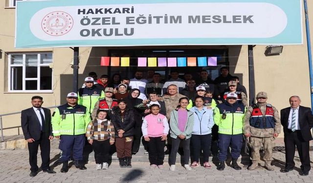 Hakkari Jandarma, Özel Öğrencilerle Bir Araya Geldi