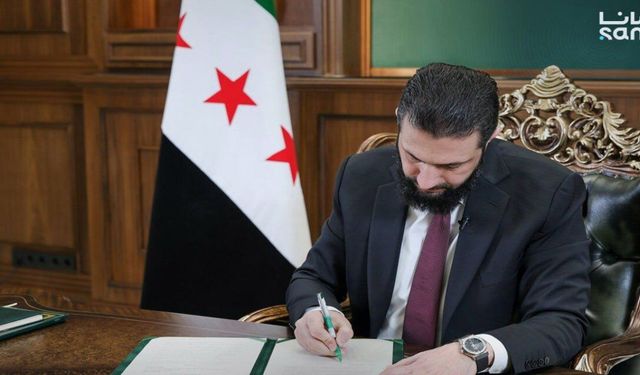 Şara'dan yeni kararname: "Kürtlere Vatandaşlık, Kürtçe ulusal dil, Nevroz Bayramı resmi tatil"