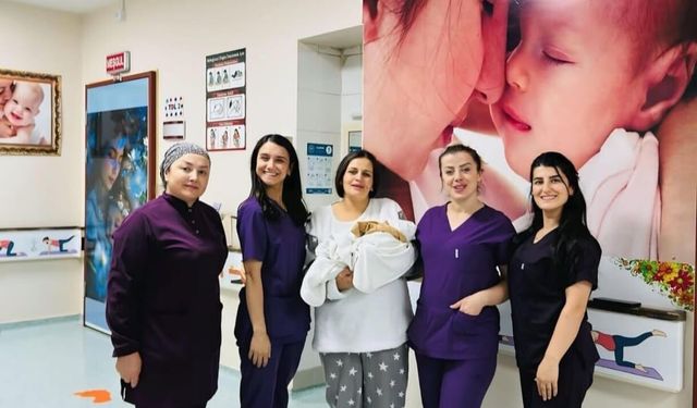 Hakkâri’de Yılın İlk Bebeği Dünyaya Geldi