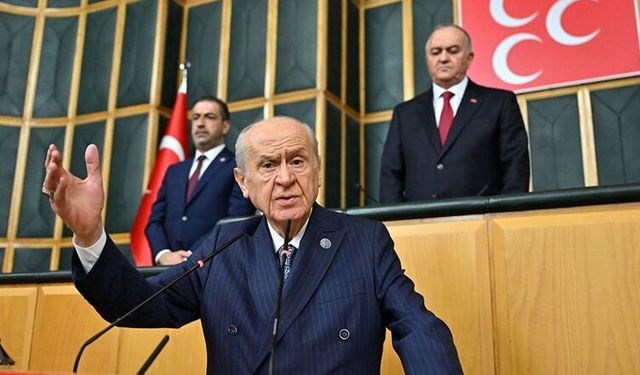 Bahçeli’den Bayrak Tepkisi