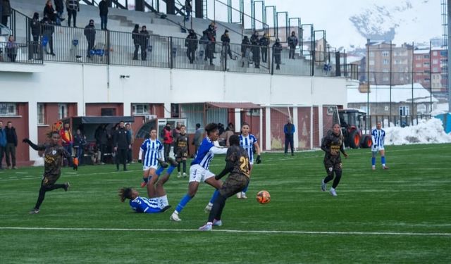 Hakkari Gücü Sahasında Farklı Kazandı: 5-0