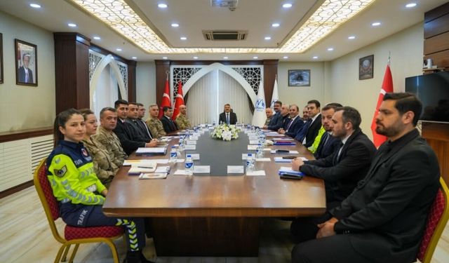 Hakkari’de Suç Oranlarında Düşüş Asayiş Toplantısında Veriler Paylaşıldı