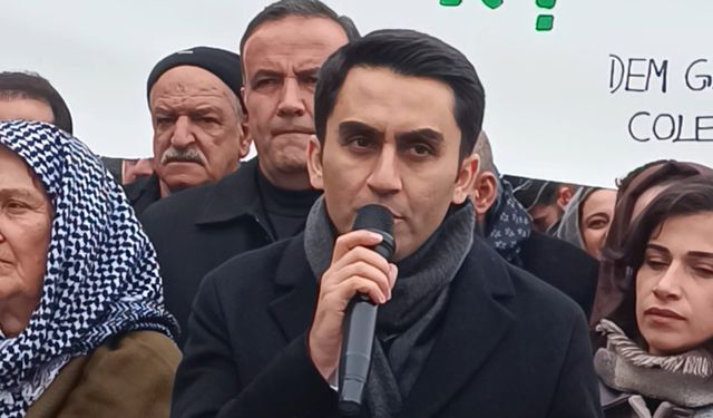 DEM Partili Vekilden Hakkari’ye Gelen AK Partili Vekile ve Adalet Bakanı’na Sert Sözler