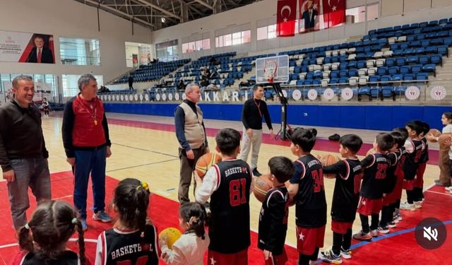 Hakkâri’de Spor Rüzgârı: Engelli Takımından Farklı Galibiyet, Miniklere Moral Ziyareti