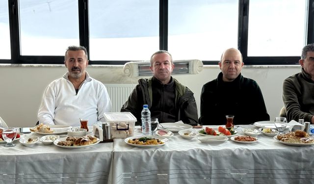 Başkan Kaya’dan Sporcu Gençlere Unutulmaz Kar Sürprizi