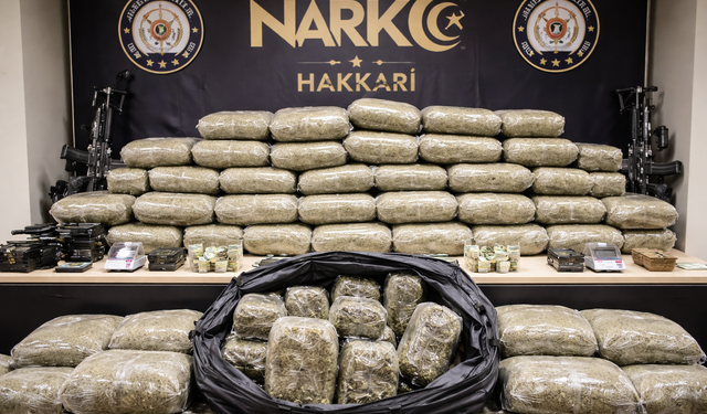 Yüksekova’da Narkotik Operasyonu: 64,5 Kilogram Skunk Ele Geçirildi