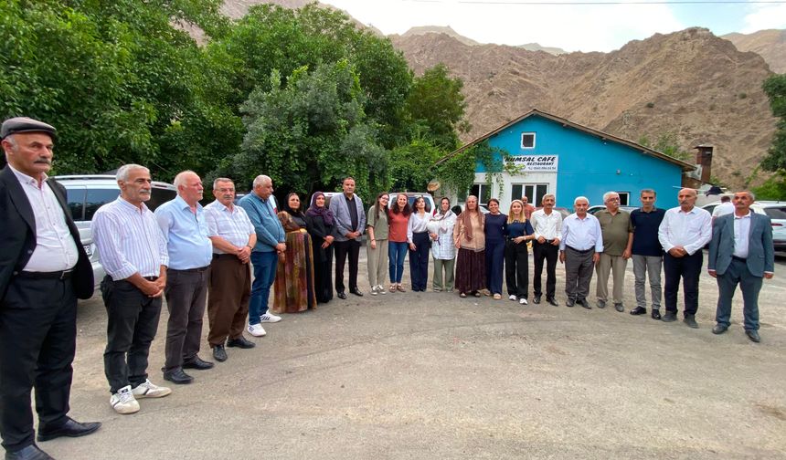Rojbin Çetin Hakkâri'de Coşkuyla Karşılandı