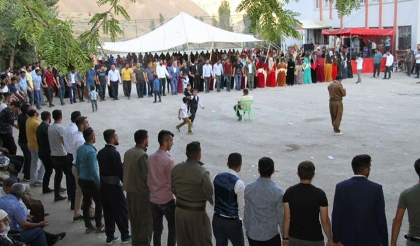 Hakkarililer Düğünler İçin Vali Ali Çelik’e Seslendi
