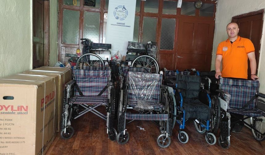 Hakkari’de Engellilere umut olan bağış