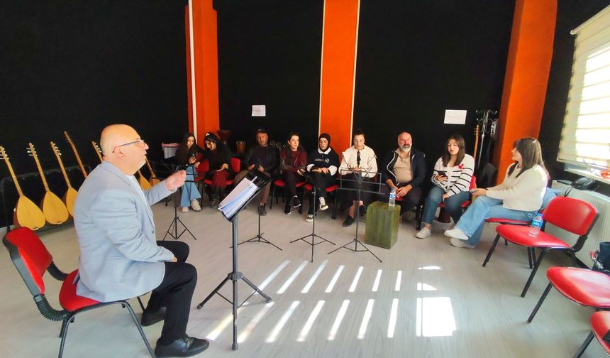 Hakkari Halk Eğitimi Merkezi’nde Anadolu Ezgileri: İlk Koro Çalışmaları Başladı
