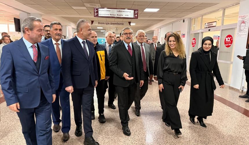 AK Parti Heyetinden Hakkâri Devlet Hastanesi’ne Anlamlı Ziyaret