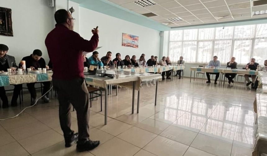 Şemdinli Devlet Hastanesi’nde Çalışan Motivasyonu İçin Önemli Toplantı