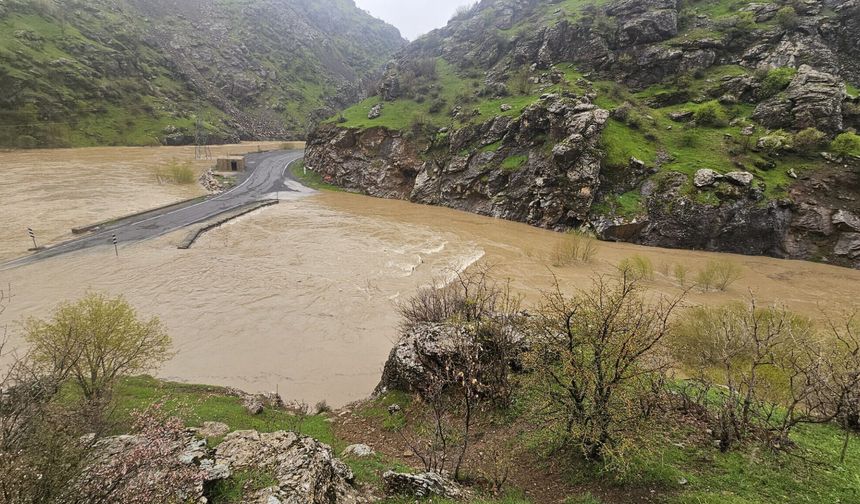 Hakkâri’de Değişmeyen Tablo: Aynı Yol, Aynı Taşkın, Aynı Mağduriyet